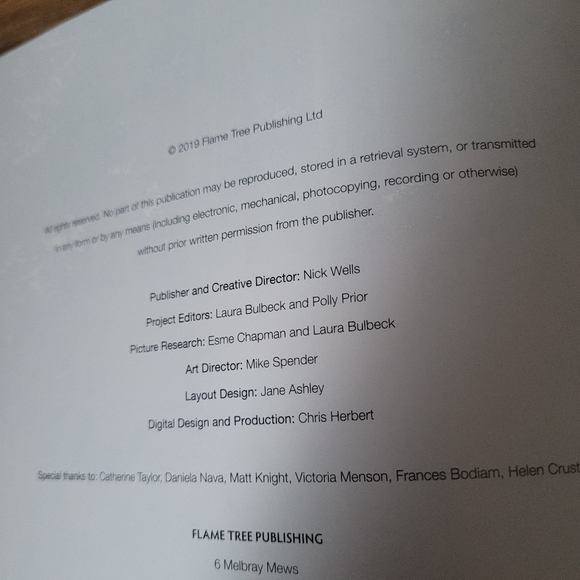 Hardcover Book Queen A Rhapsody - Picture 9 of 9